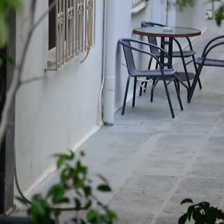 Lovely Place To Be Appartamento Atene